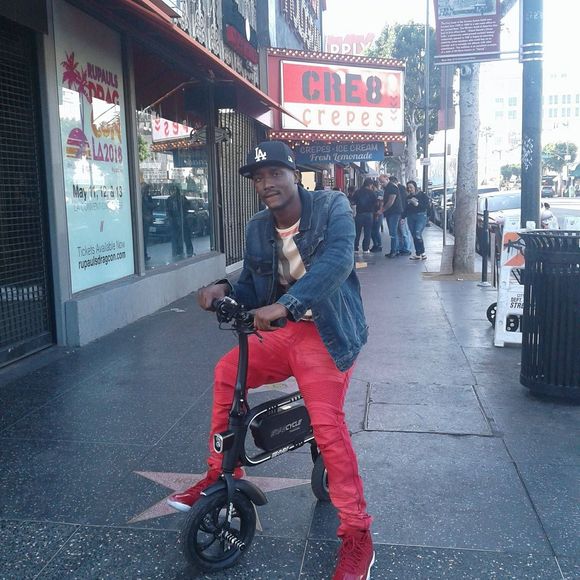 Meet your Posher, Antwon - Picture 1 of 1